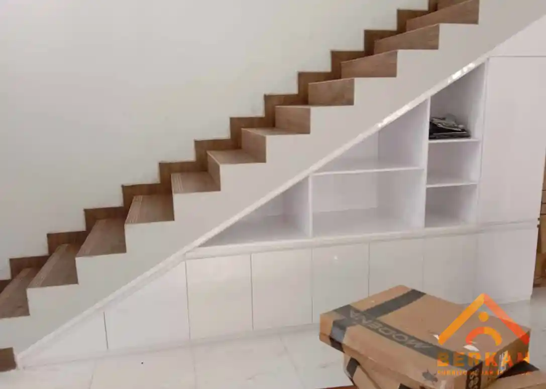 jasa pembuatan lemari bawah tangga berkah furniture dan interior