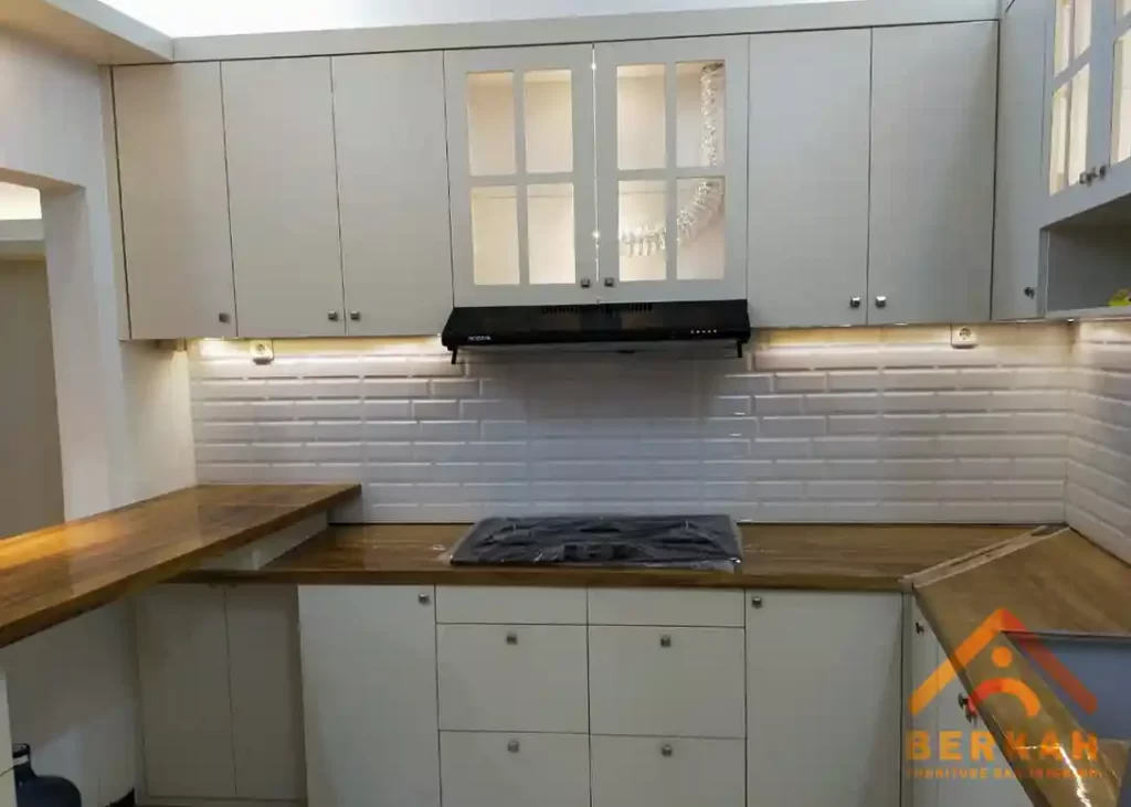 kitchen set hpl putih proyek berkah furniture dan interior